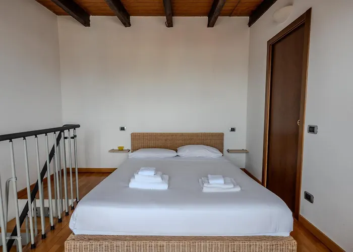 Apartment The Rosmini Milan